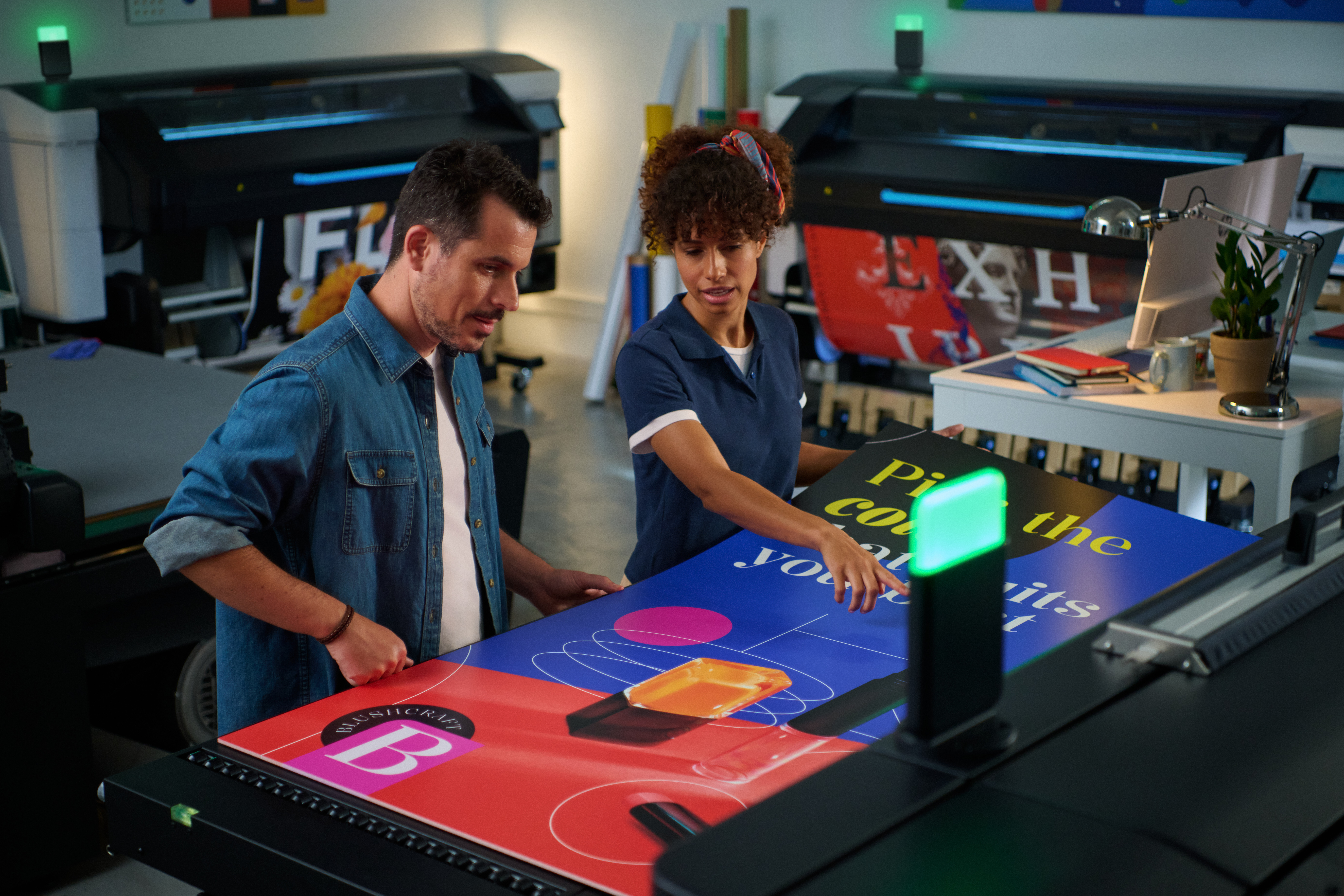 HP Latex R530 in action